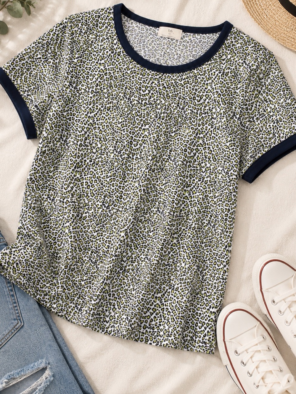 Anthropologie T.La Women's Leopard Print‎ Multicolor Top Size Large Short Sleeve